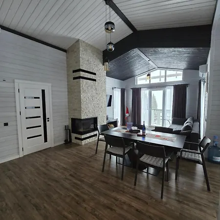 Апартаменти Pid Kryntoyu Красник